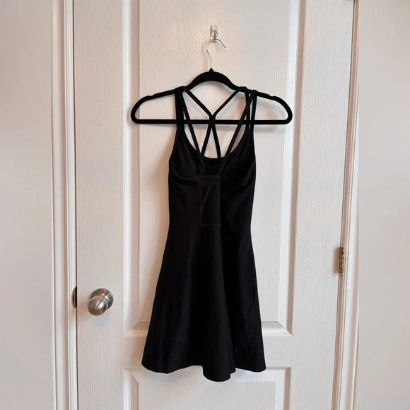 OLD NAVY | CloudComfy Strappy Athletic Black Dress - Picture 4 of 6